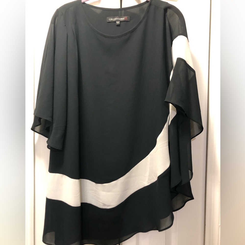 Colleen Lopez Black and White Flowing Blouse